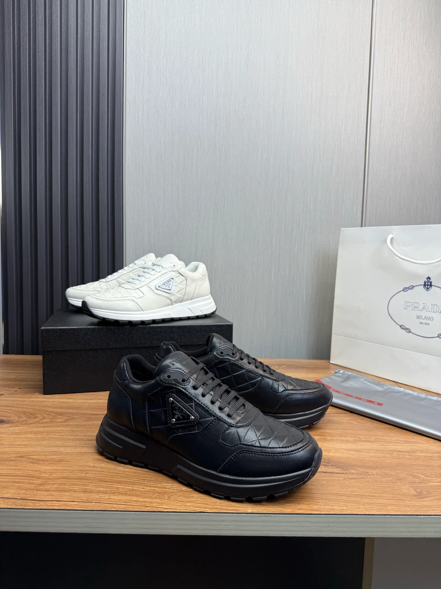 Men's shoes 520💰 [PRADA] Men's shoes are popular in the counter, official website is synchronized, high-quality shipments ✔️Original cowhide splicing + cowhide lining, 1🆚1 replica, original original sole, 38-45 (45 customized, non-refundable)